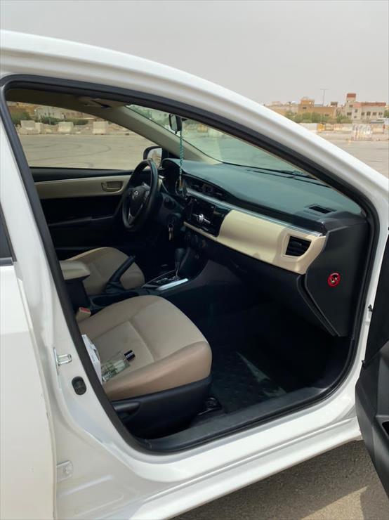 سيارة تويوتا كوريلا مستعملة نظيفة جدا للبيع للبيع في الرياض